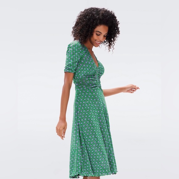 DVF In Charge Reversible Floral Dress - Picture 10 of 12